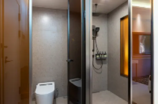 VISHAN· Vishang Designer Tide Hotel (Zhongshan Road Pedestrian Street Store)