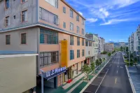Mengzi Jiangshangyue Light Luxury Hotel (Honghe Prefecture Vocational Education Park)