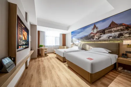 Zhixuan Boyue Hotel (Zhenglan Banner Bus Station)