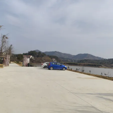 Niuchehe Shanshuijian Homestay