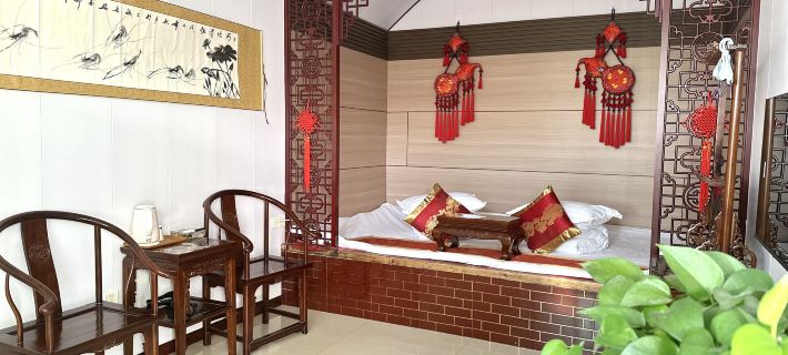 LingShi month rose inn Отели в г. Линши