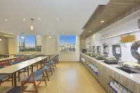 Elong R.Yun Hotel (Yangjiang Baili Square Yuanyanghu Branch)