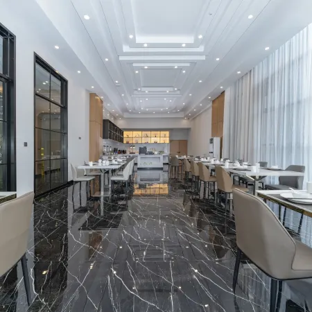 Baiyulan Hotel (Anyang Anzhang Avenue Branch)