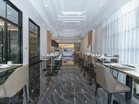 Baiyulan Hotel (Anyang Anzhang Avenue Branch) Отели в г. Аньян