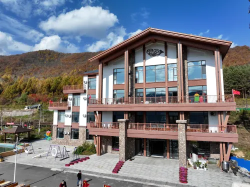 Lize Holiday Hotel
