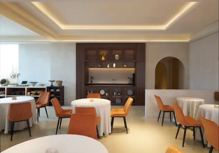 Tian Yu An Art Hotel（Dan Dong Train Station Ya Lu River Bridge) ） Отели рядом с достопримечательностью «Yalu River Broken Bridge»