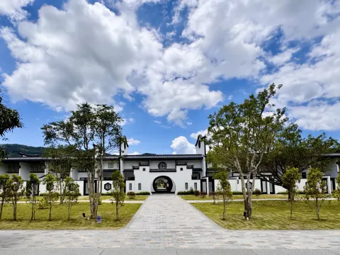 Guangzhou stream side soup stay