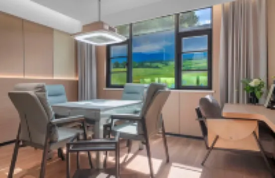 那佳酒店（昆明長水國際機場店）