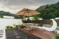 Yunjianqi Villa Private Hot Spring Boutique Stay (Pengzhou Baoshan Village Sun Bay Scenic Area) - Airport Shuttle
