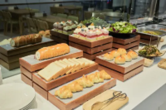 瑪納斯鉑悦瀾庭ホテル