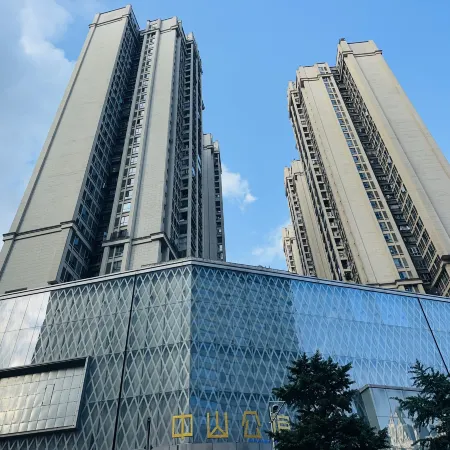 Jidianqi Hostel (Huaguoyuan Songhua Road Subway Station Exit C)