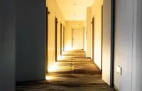 Yunqi Hotel (LeZhi Commercial Street) - 2-Star