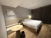 Cangzhou Huanghua Shengtai mingdun Hotel - parking