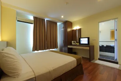 Seasons View Hotel