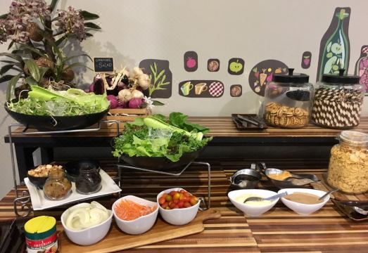 롬옌 가든 플레이스 수영장