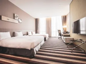Grand Royal Hotel