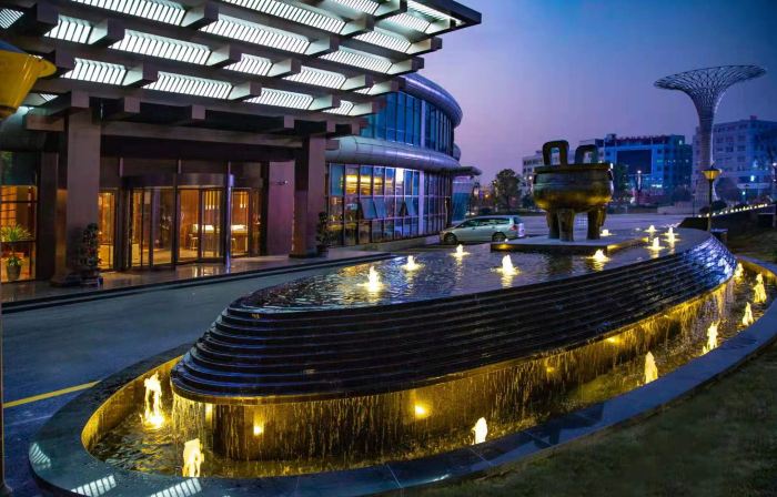 Sanjin International Hotel (Wuyi Station Development Avenue)