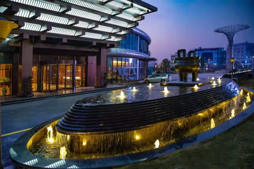 Sanjin International Hotel (Wuyi Station Development Avenue)