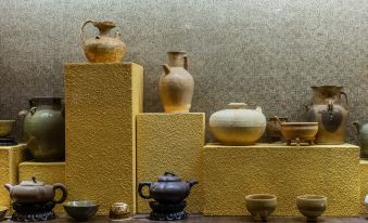 2. 징관 밍 러우 ..