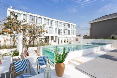 Amu Xiansen Guesthouse فنادق في 