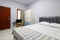 Ombey Guest House Hotel dekat Universitas Pertahanan Republik Indonesia