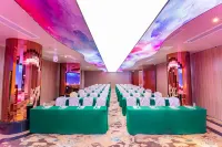 Huangma Holiday Grand Hotel (Haikou Qilou Old Street Provincial Government)
