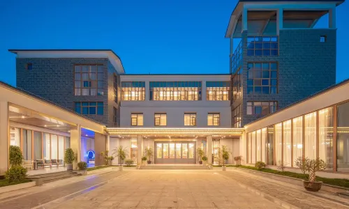Floral Lux Hotel·Mangu Manxin hot spring hotel in Nanjing
