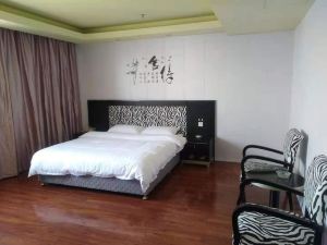 Pengze Xuhao Hotel