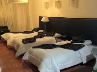 Indiana Hotel Hotels near Nilometer