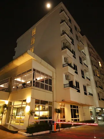 รูปภาพของรอยัล​บี​ อ​พาร์​ทเม้​น​ท์​