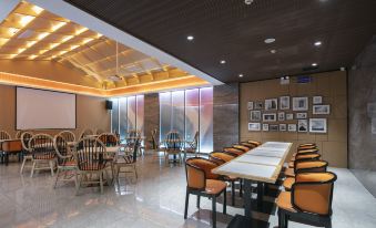 Changge Lemon Crystal Hotel (Yushe Baqi Road)