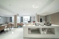 OKDAY Hotel (Huarong People's Square County Government) Hotels in Huarong County