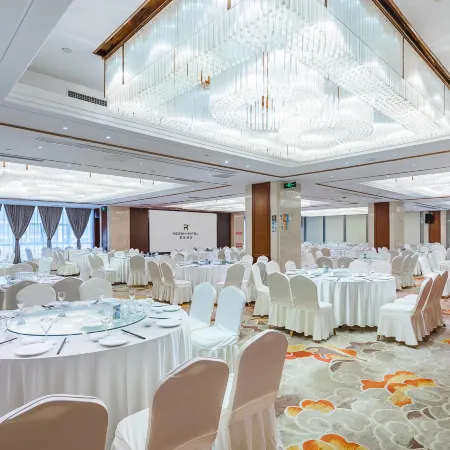 Oriental Pearl Rezen Hotel
