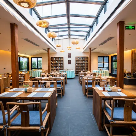 Pinmanyun Hotel (Qiyang High-speed Railway Station Municipal Government Branch)