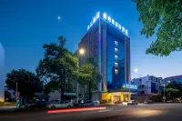 NEW PEARL INTERNATIONAL HOTEL Отели рядом с достопримечательностью «Fuyuan Youye»