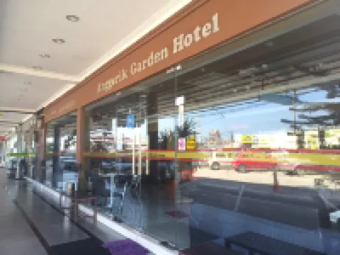Anggerik Garden Hotel Hotel di Sitiawan