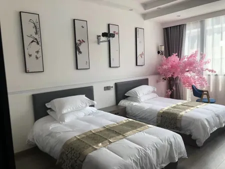 Baizhang Yijia Homestay Отели рядом с достопримечательностью «Anfu Temple (liubowengulilvyoujingqu)»