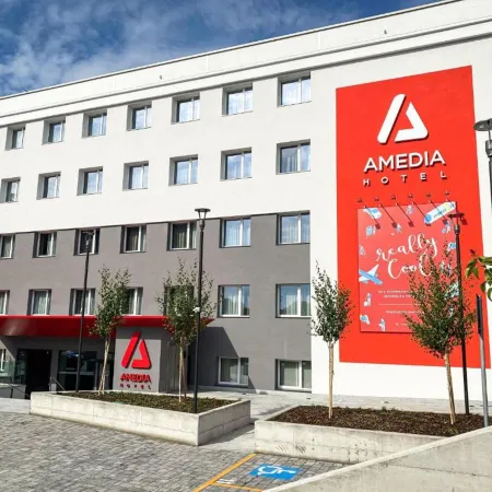 Amedia Milan, Trademark Collection by Wyndham Отели рядом с достопримечательностью «Лорентеджо»