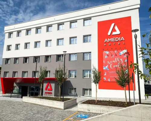Amedia Milan, Trademark Collection by Wyndham Hôtels à proximité de : Métro Inganni