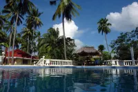 Whispering Palms Island Resort Hotel a San Carlos