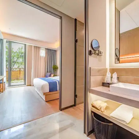Long Shan Yi Hotel