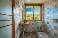 Longji Rice Terraces Xianyuelou Homestay (No. 2 Viewing Platform) - Inns
