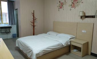 Yijia Hotel (Guilin University of Electronic Science and Technology Huajiang Campus Shop)
