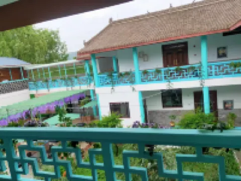 Pingliang Yunshang Huakai Homestay Hotel (Kongtong Ancient Town)