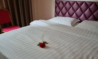 Xingyi Home Inn Boutique Hotel