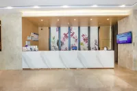Lavande Hotel (Panzhou Donghu Park Caihongqiao) Hotels in Panzhou