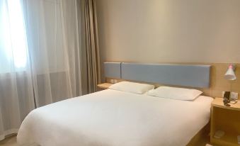 Homeinn Hotel (Changzhi Bayi Plaza)