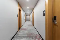 Junyi Chain Hotel - parking