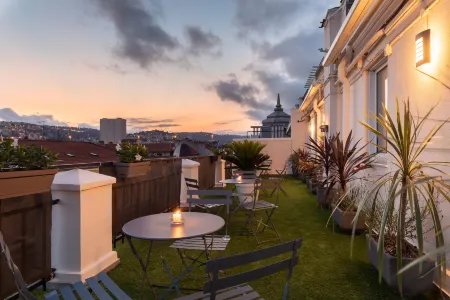 Hôtel Byakko Nice Отели рядом с достопримечательностью «Церковь Нотр Дам дю Пор»