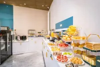 Dequan Luxury Hotel (Beijing CBD Jingguang Center Branch)